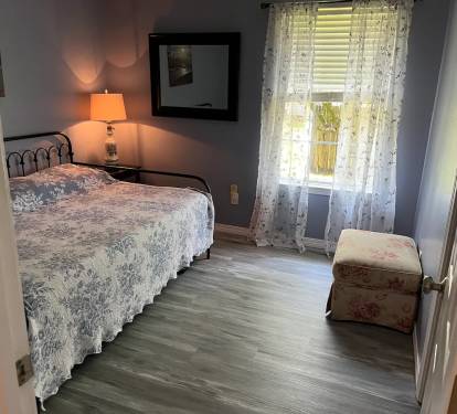 Trundle bed pulls out to a king
