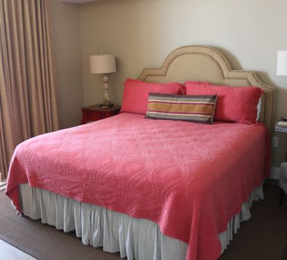 Master Bed Room: king sized bed, access to balcony