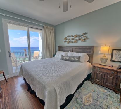 Master Bedroom with balcony overlooking Gulf!