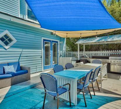 Private Outdoor Kitchen and Dining Area - Seating 14+ 