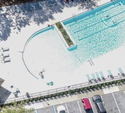 Phill Hummel pool- Zero entry pool with restrooms, covered patio and seating.