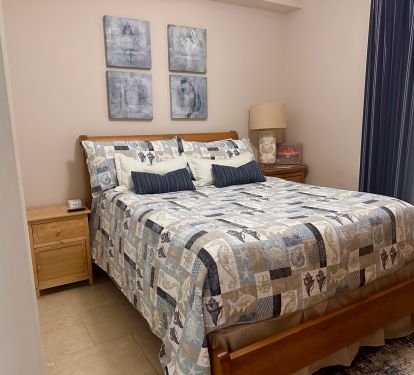 Queen with 3" topper in second bedroom 