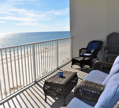 Another view of gorgeous balcony