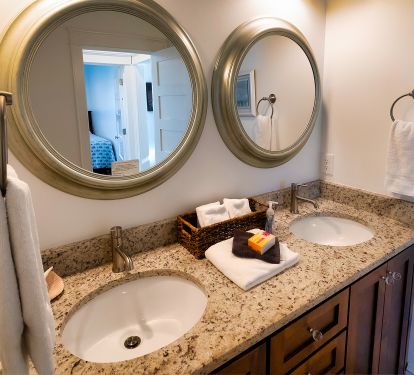 Cottages at Romar C3 Upstairs Bathroom