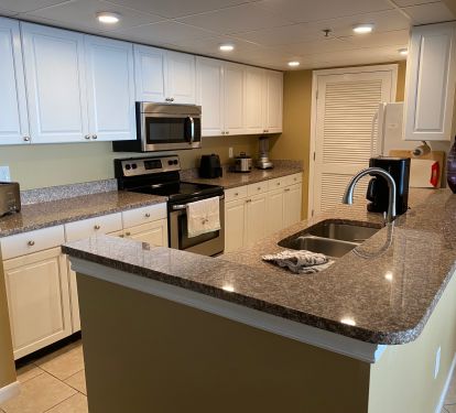 Large Kitchen for All Your Needs