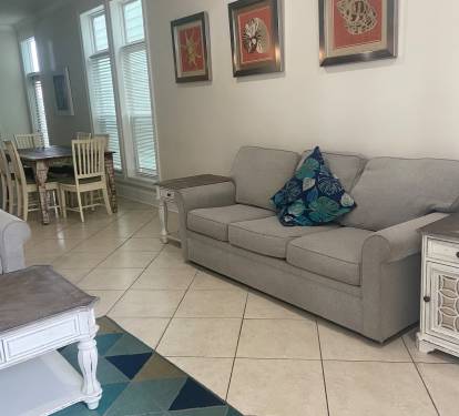 Living room 4