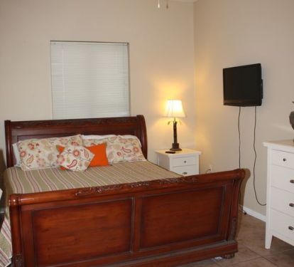 1st Floor Master Suite,  King Bed, 1st Bedroom