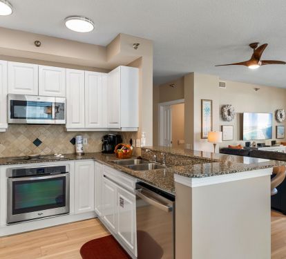 Well stocked kitchen with new stainless applicances.  