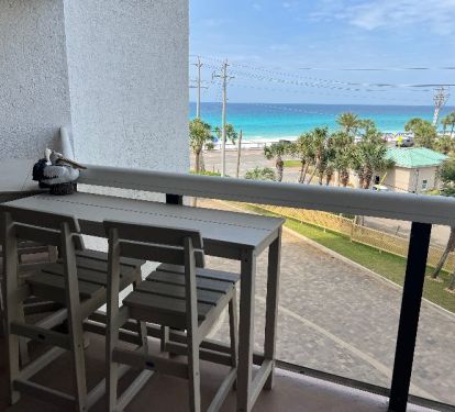 Balcony - 28 ft - western gulf view