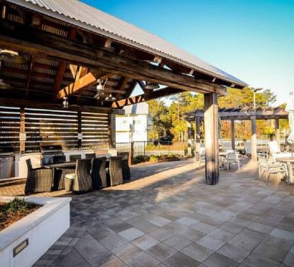 Pool side grilling area
