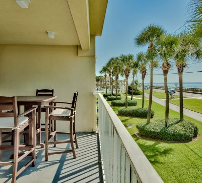 Beautiful Direct Gulf Views!