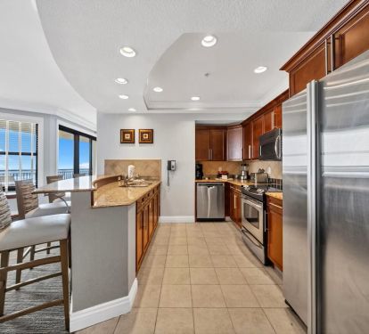 UNIT 405 Kitchen