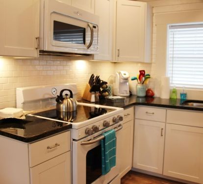 All  N E W  Retro Appliances with Subway Tile Back Splashes