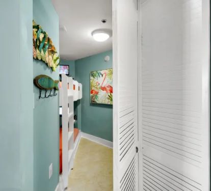 What a fun space for kids!! Twin Bunks 