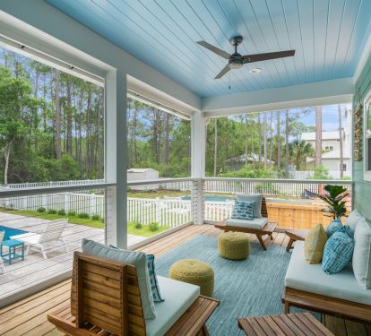 Outdoor Oasis to Relax and Enjoy a Coffee or Drink