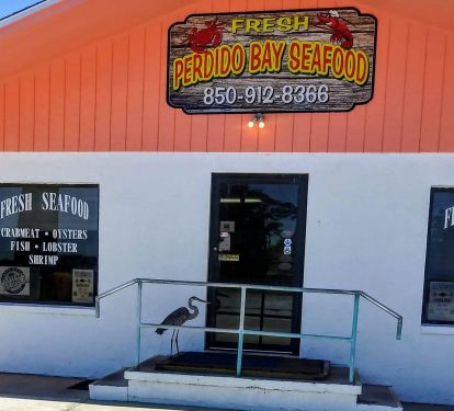 Buy fresh gulf seafood at the best seafood market right under the bridge!