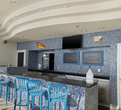 Bar for relaxing while having fun