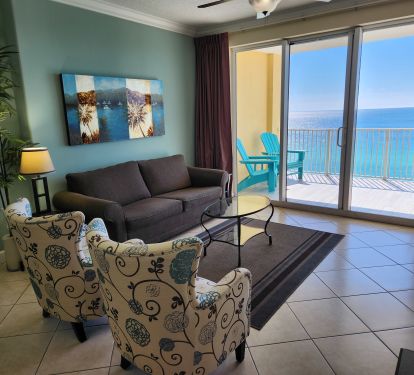 Comfy living area, 50 inch smart tv, and more