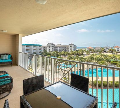 Outdoor dining space