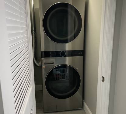 Washer/Dryer in Unit
