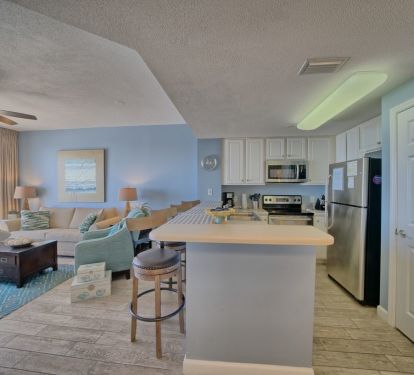 Breakfast bar with comfortable stools!