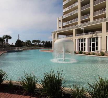 The mushroom fountain at the pool