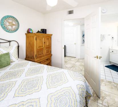 Bedroom 3 - 
Islander Beach Condo Rentals, Okaloosa Island