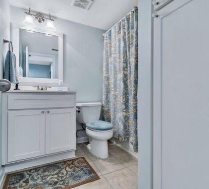 Full Bathroom