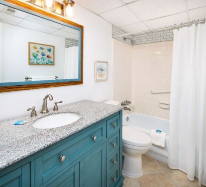Guest Bathroom - Aqua Villa Resort, Okaloosa Island, Fort Walton Beach, Vacation Condos by Sunset Resort Rentals