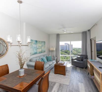 Tastefully redone Luau one bedroom condo