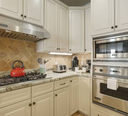High end Viking Kitchen Appliances with a gas top range to prepare your favorite dishes for the whole family
