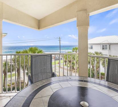 Dining on the Balcony? Yes Please!