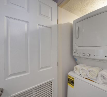Cabana Club 205 has an in unit washer and dryer for added convenience
