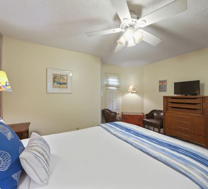 Charming seaside-inspired bedroom perfect for a relaxing Gulf Coast getaway.