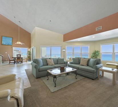 Large family-friendly living space perfect for entertaining near the beach.