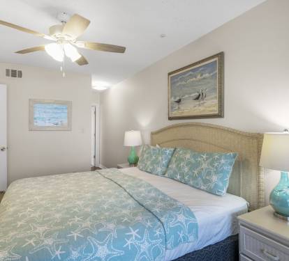Master Bedroom w/ King Bed