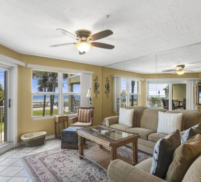 Living Area w/Panoramic Ocean View