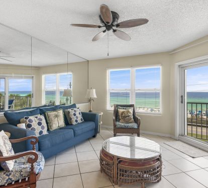 Inviting Living Room w/Gorgeous Panoramic View of the Gulf
