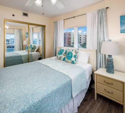 Guest Bedroom, Sea Oats Resort Okaloosa Island Fort Walton Beach Destin Vacation Rentals