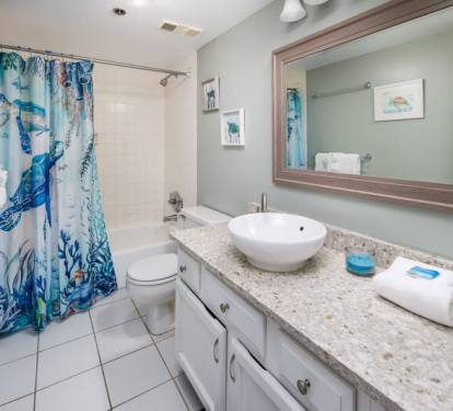 Master Bathroom, Sea Oats Resort Okaloosa Island Fort Walton Beach Destin Vacation Rentals