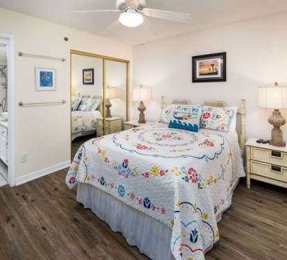 Guest Room, Sea Oats Resort Okaloosa Island Fort Walton Beach Destin Vacation Rentals