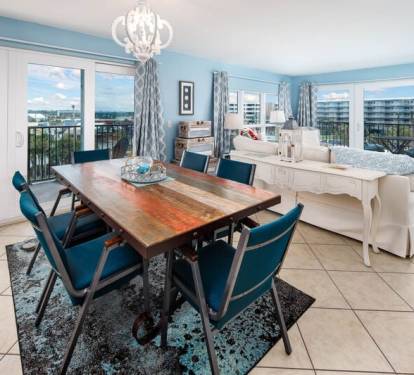 Dining Area with Balcony, Sea Oats Resort Okaloosa Island Fort Walton Beach Destin Vacation Rentals