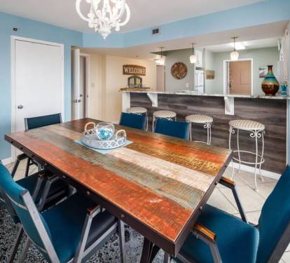Dining Area with Balcony, Sea Oats Resort Okaloosa Island Fort Walton Beach Destin Vacation Rentals