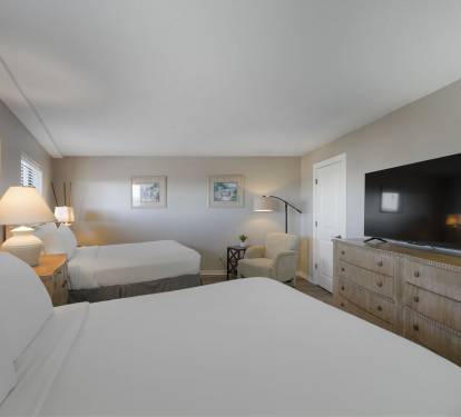 Double Queen guest room