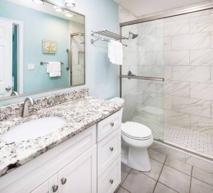 Guest Bathroom - Gulf Dunes Resort Unit 616 / Okaloosa Island / Fort Walton Beach Vacation Rentals