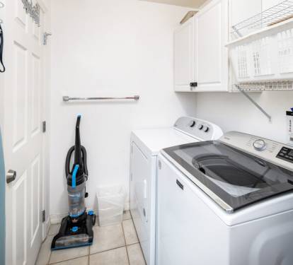 Laundry Room - Gulf Dunes Resort Unit 616 / Okaloosa Island / Fort Walton Beach Vacation Rentals
