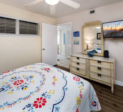 Guest Room, Sea Oats Resort Okaloosa Island Fort Walton Beach Destin Vacation Rentals