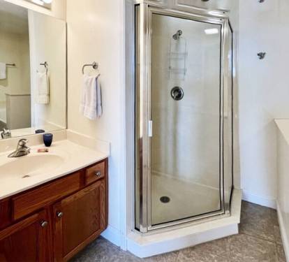 Master Bathroom - Waters Edge Resort Unit 510 Okaloosa Island Fort Walton Beach Vacation Rentals
