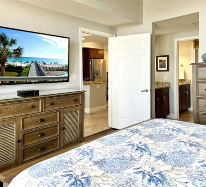 Master Bedroom - Waters Edge Resort Unit 304 Okaloosa Island Fort Walton Beach Vacation Rentals by Sunset Resort Rentals