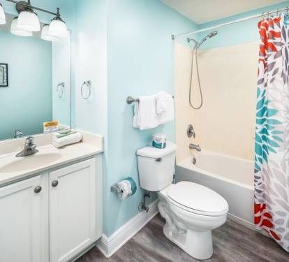 Guest Bathroom - Waters Edge Resort unit 514 Okaloosa Island Fort Walton Beach Vacation Rentals by Sunset Resort Rentals